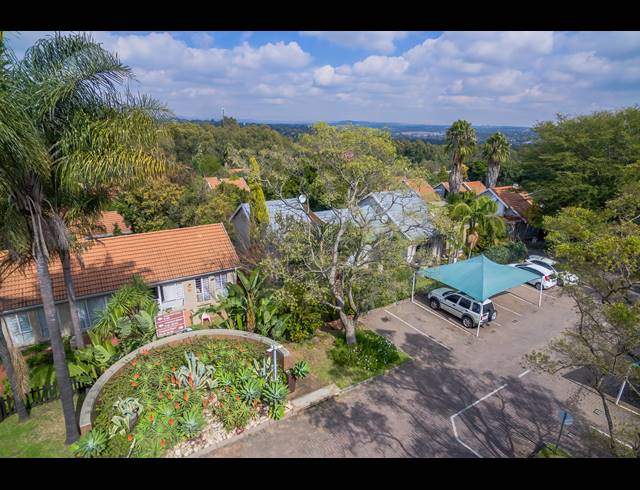 3 BEDROOM TOWNHOUSE FOR SALE IN DOUGLASDALE